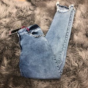 LuluLove Women's Jeans | Light Wash | Rhinestone and Faux Pearl Accents | Size 6